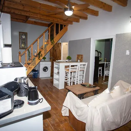דירה Archontissa Sea View House *